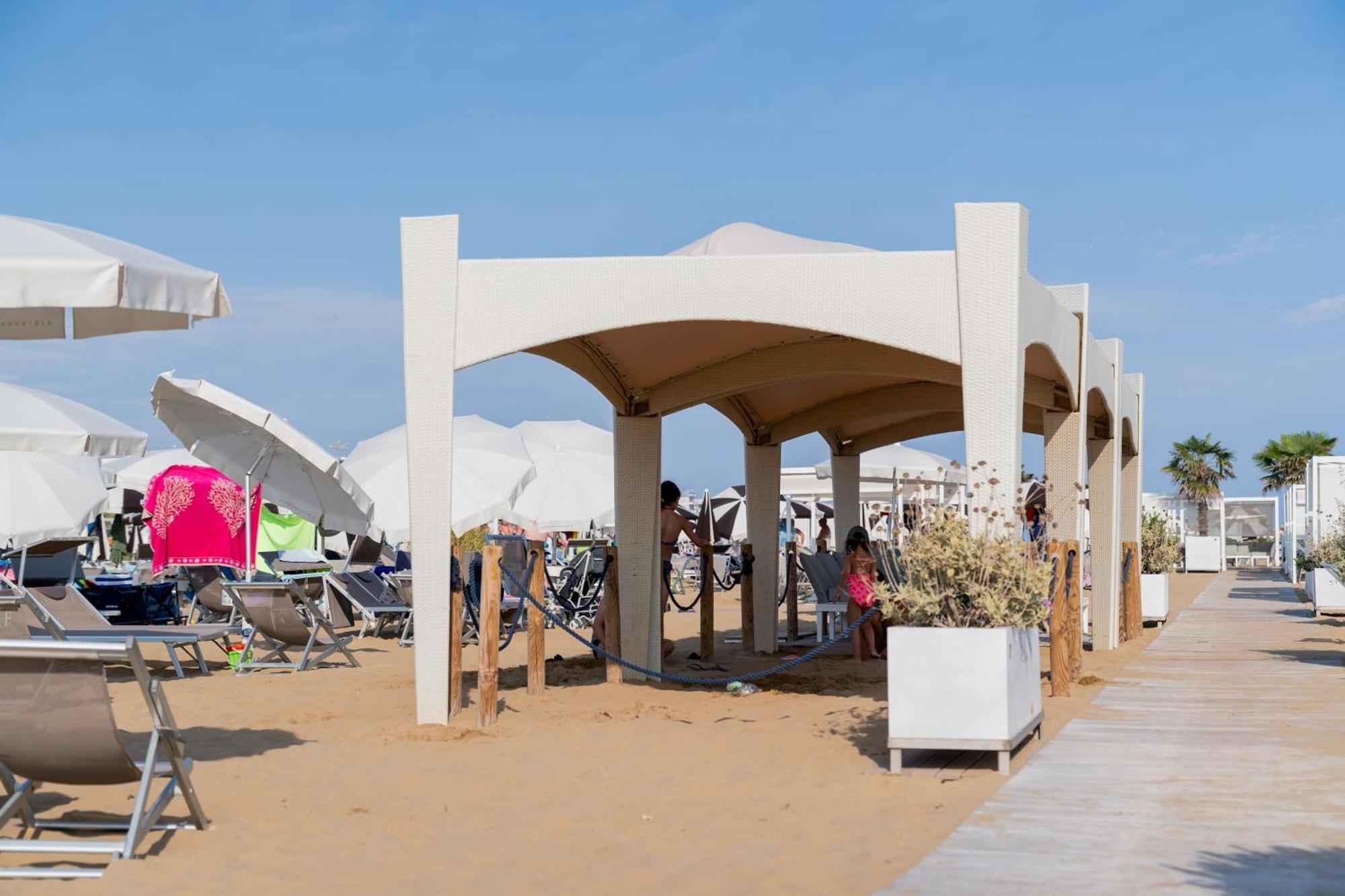 Residence Serenissima Μπιμπιόνε Εξωτερικό φωτογραφία