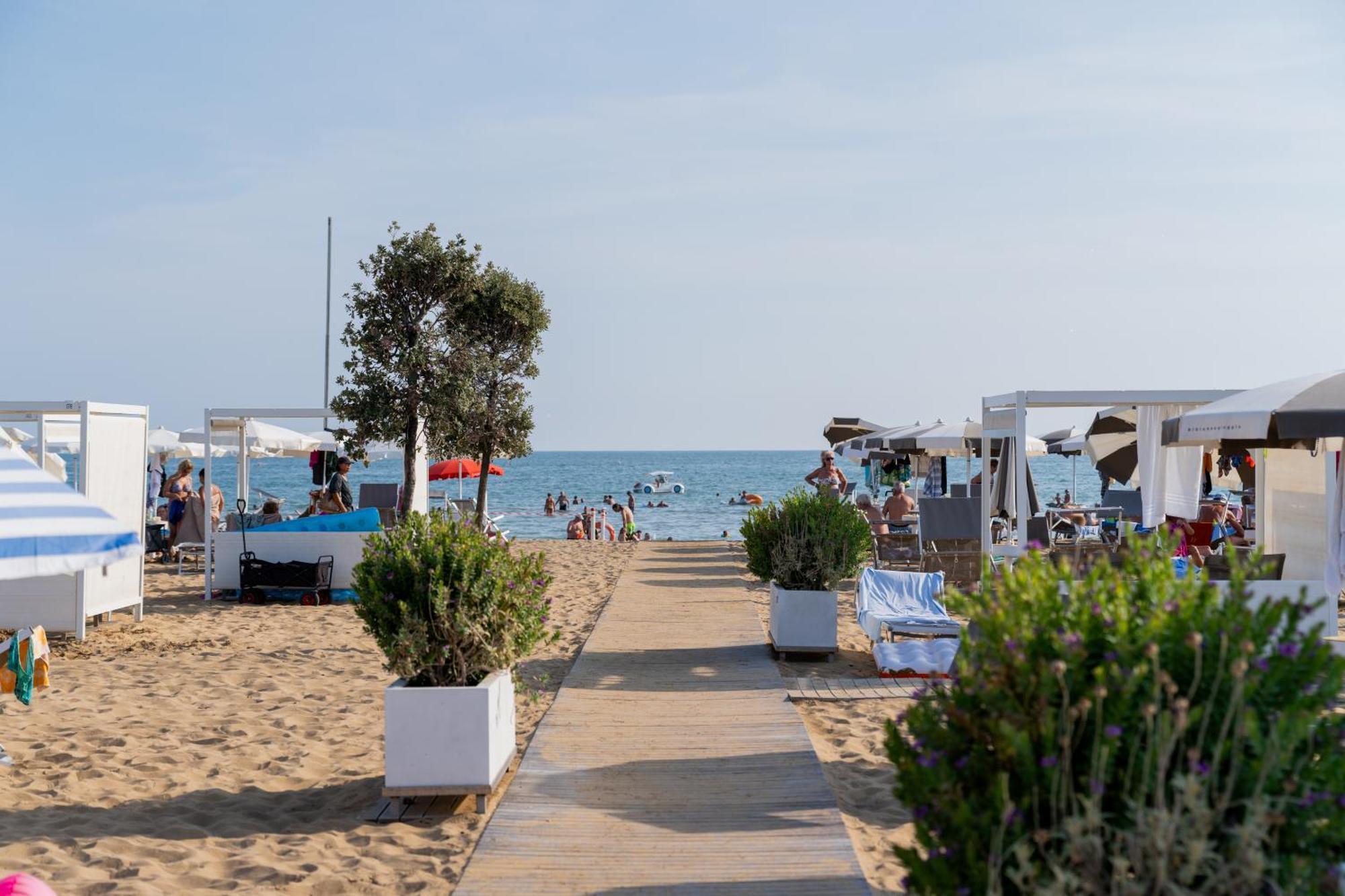 Residence Serenissima Μπιμπιόνε Εξωτερικό φωτογραφία