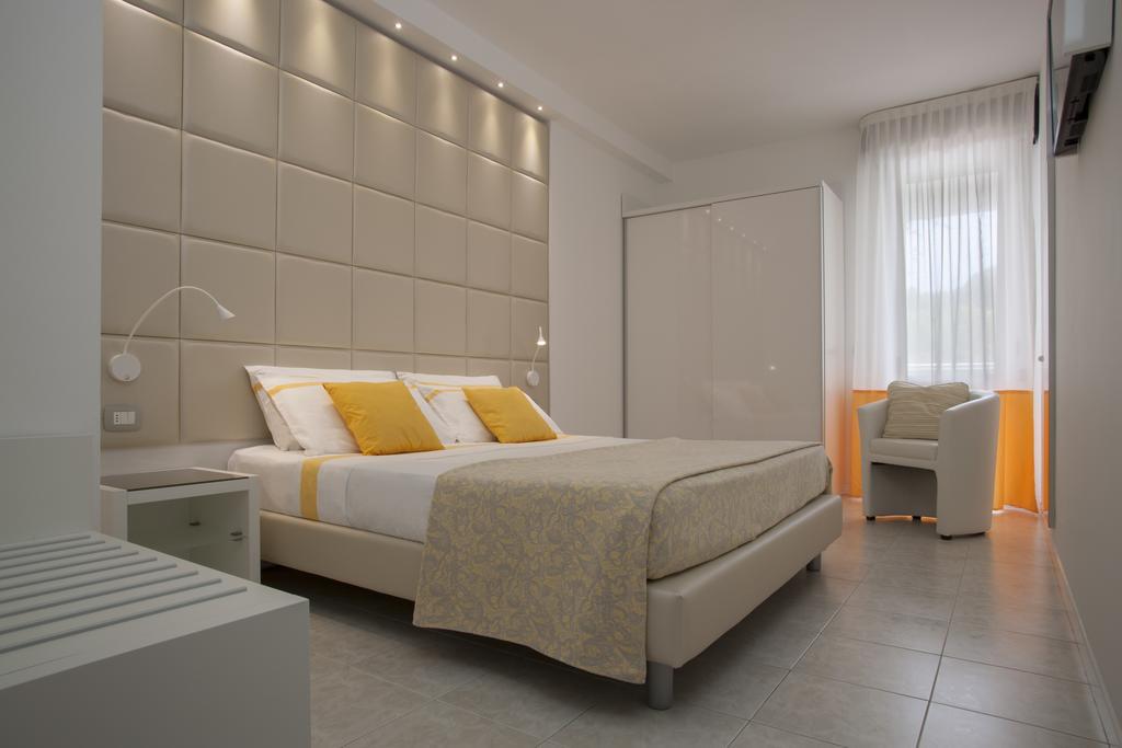 Residence Serenissima Μπιμπιόνε Εξωτερικό φωτογραφία